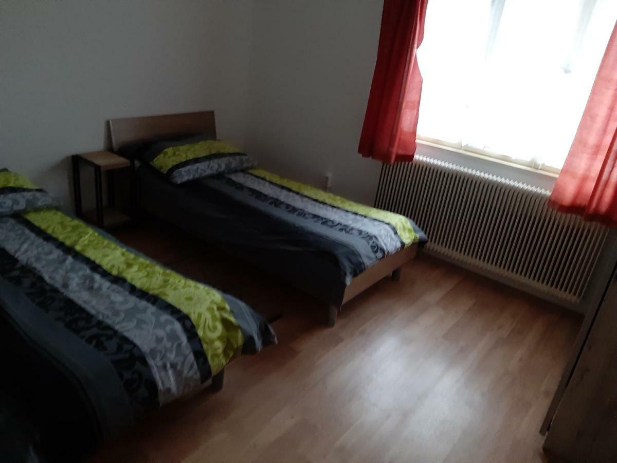 Privatzimmer Roland Hutten Esterno foto