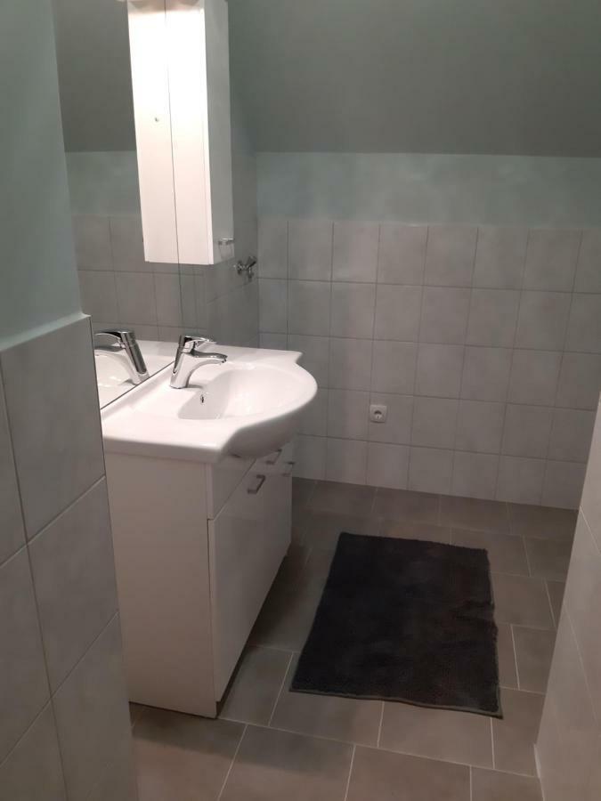 Privatzimmer Roland Hutten Esterno foto